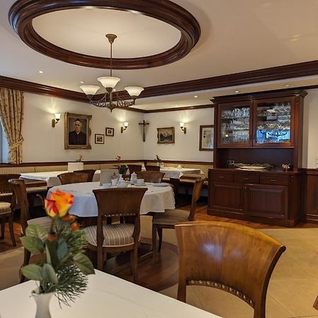 באד וויריסהופן Hotel Germania מראה חיצוני תמונה